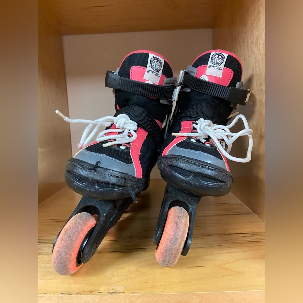 KRYPTONICS GIRL/WOMEN ROLLER SCATES SIZE 5 - 8